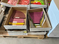 Partij bloemenhoezen - afbeelding 53 van  58