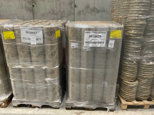 Partij bloemenpapier op rol - afbeelding 2 van  6