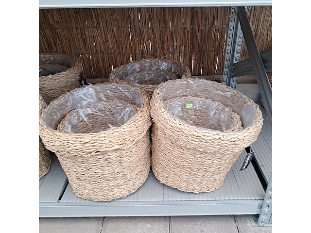 Partij bloemmanden o.a. hana design - afbeelding 2 van  11