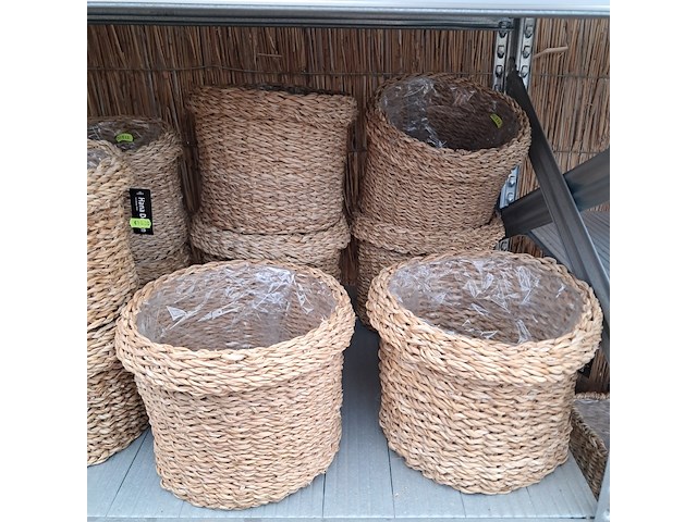 Partij bloemmanden o.a. hana design - afbeelding 9 van  11