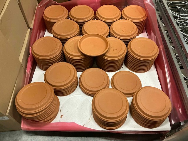 Partij bloempot schotels terracotta ø23,5cm (147x) - afbeelding 1 van  3