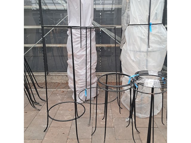 Partij bloempotstaanders - afbeelding 2 van  14