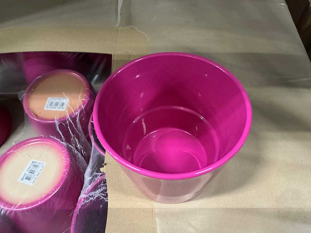 Partij bloempotten fuschiakleur ø14cm/h12,8cm (300x) - afbeelding 2 van  4