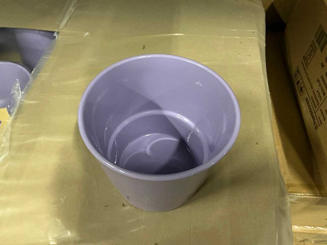 Partij bloempotten lavendelkleur ø14cm/h12,8cm (288x) - afbeelding 1 van  3