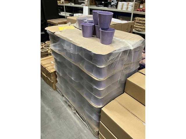 Partij bloempotten lavendelkleur ø14cm/h12,8cm (300x) - afbeelding 4 van  4