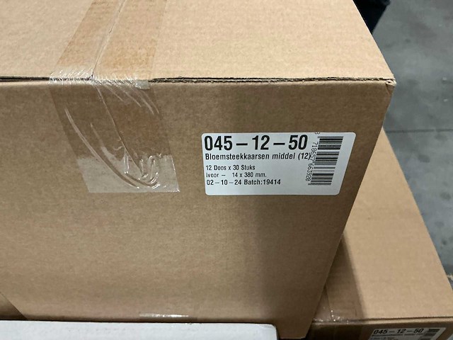 Partij bloemsteekkaarsen middel ivoor 14x380mm (4410x) - afbeelding 4 van  4