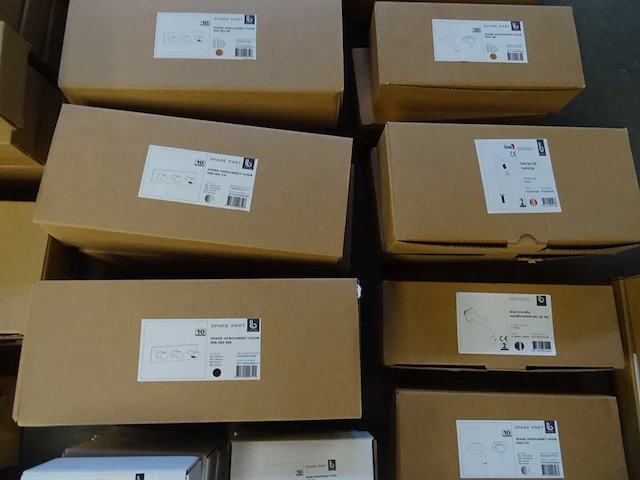 Partij blue label sanitair toebehoren onderdelen, circa 248 verpakkingen - afbeelding 5 van  14
