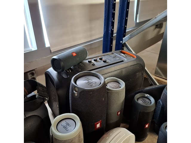 Partij bluetooth speakers, jbl - afbeelding 9 van  9
