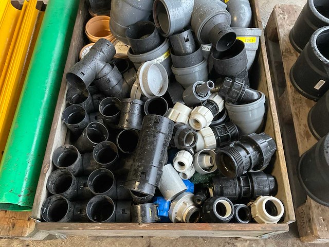 Partij bochten en koppelingen - afbeelding 10 van  10