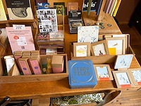 Partij boeken, journals, spellen, stationery en cadeauartikelen – diverse merken - afbeelding 5 van  7