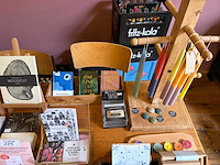 Partij boeken, journals, spellen, stationery en cadeauartikelen – diverse merken - afbeelding 6 van  7