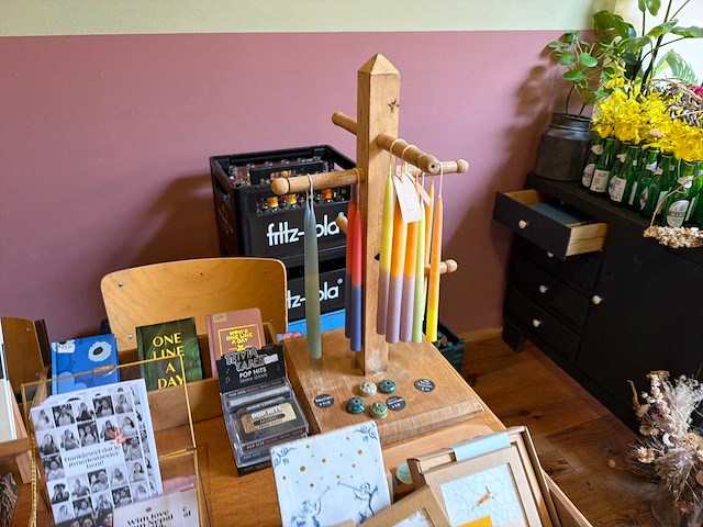 Partij boeken, journals, spellen, stationery en cadeauartikelen – diverse merken - afbeelding 7 van  7