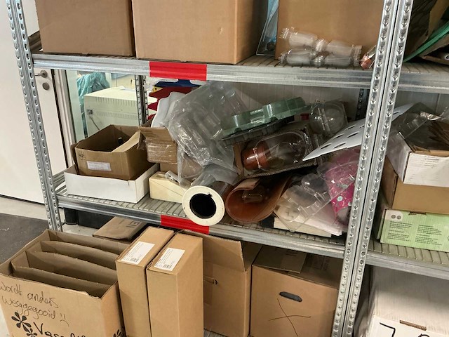 Partij boekethouders en diverse - afbeelding 4 van  16