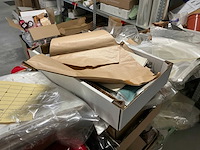 Partij boekethouders en diverse - afbeelding 10 van  16