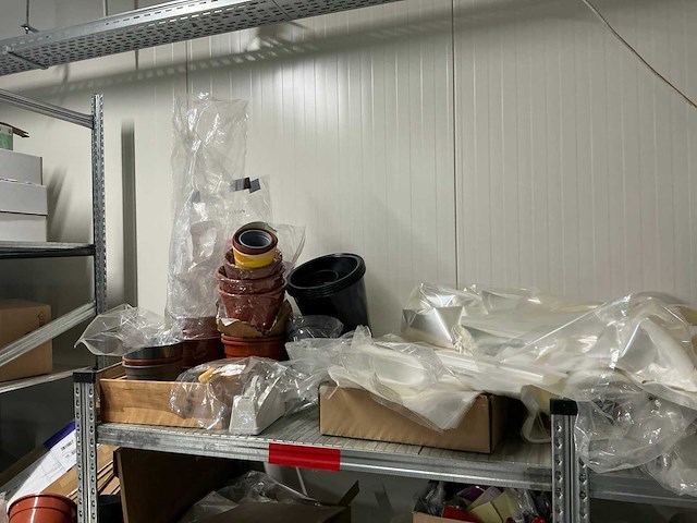 Partij boekethouders en diverse - afbeelding 12 van  16