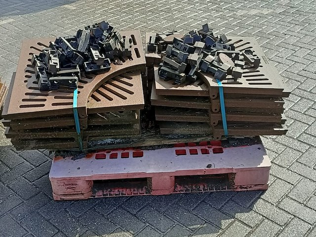 Partij boomkransen en roosters - afbeelding 7 van  9