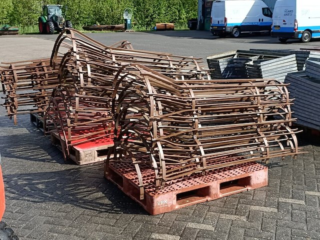 Partij boomkransen en roosters - afbeelding 9 van  9
