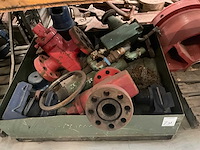 Partij boor onderdelen "bushings and hp valves" - afbeelding 3 van  4