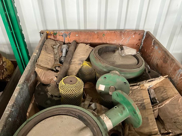 Partij boor onderdelen "lp mud tank valves + parts" - afbeelding 3 van  3