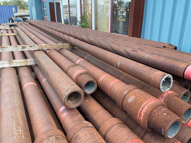 Partij boorbuizen - "drillpipe, dc’s and kelly pipe" - afbeelding 5 van  6