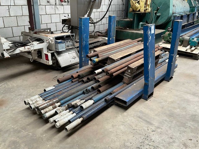 Partij boorbuizen kleine diameter "mud motors" - afbeelding 1 van  6