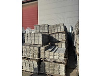 Partij boordsteen - grijs - 2,5 x 15 x 100 cm mix (1960x) - afbeelding 7 van  7