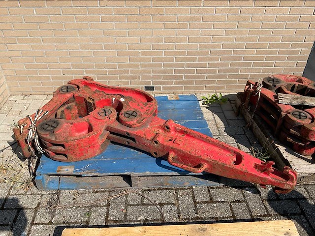 Partij boorgereedschap "bushings + elevators" - afbeelding 2 van  6