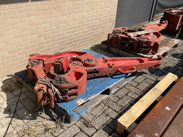 Partij boorgereedschap "bushings + elevators" - afbeelding 3 van  6