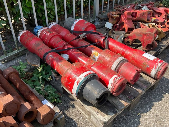 Partij boorgereedschap "lift subs and rig tong parts" - afbeelding 4 van  10