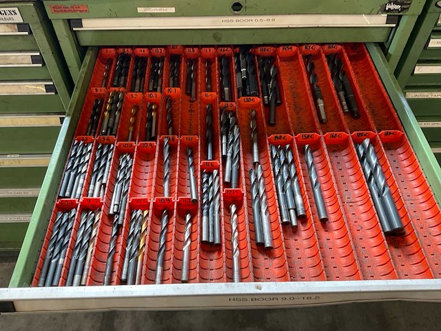 Partij boorgereedschap - afbeelding 2 van  7