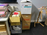 Partij borduurbenodigdheden - afbeelding 1 van  8