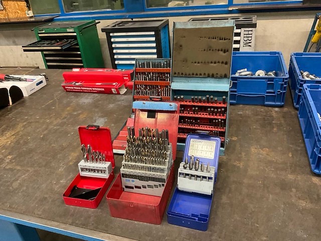 Partij boren en frezen - afbeelding 1 van  6