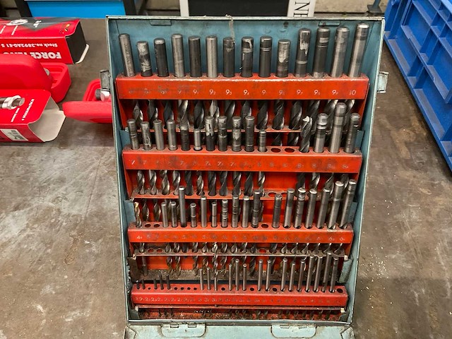 Partij boren en frezen - afbeelding 6 van  6