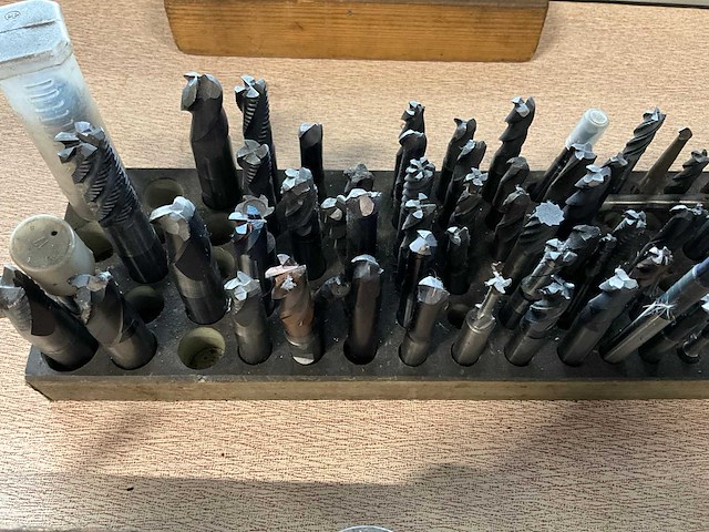 Partij boren en frezen - afbeelding 2 van  16