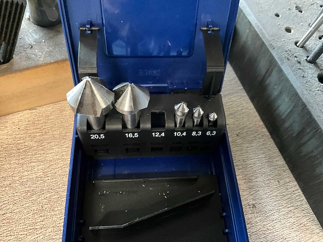 Partij boren en frezen - afbeelding 8 van  16