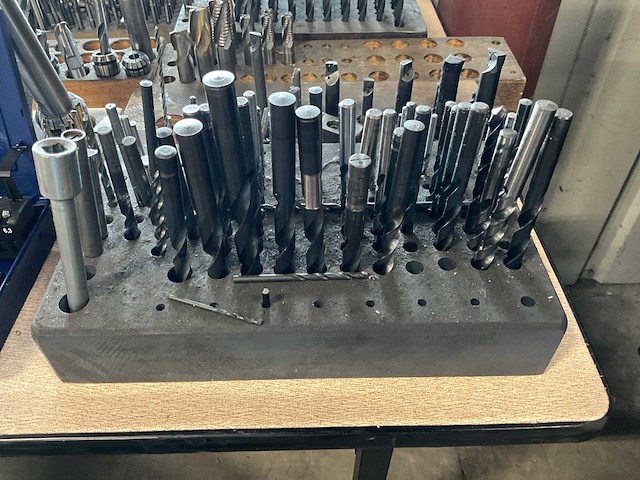 Partij boren en frezen - afbeelding 9 van  16