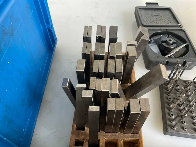 Partij boren en parallelblokken - afbeelding 4 van  7