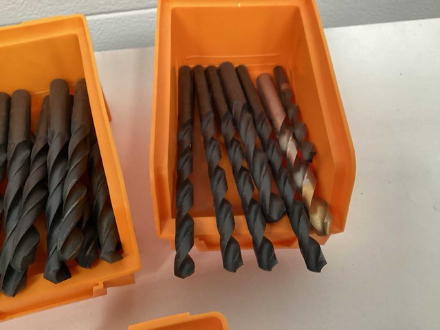 Partij boren sds en normale bits, boren en beitels - afbeelding 4 van  7