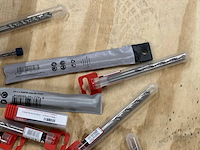 Partij boren & snijgereedschap - afbeelding 2 van  11