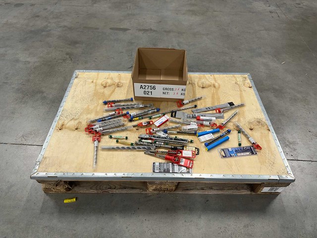 Partij boren & snijgereedschap - afbeelding 1 van  11