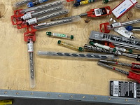 Partij boren & snijgereedschap - afbeelding 5 van  11