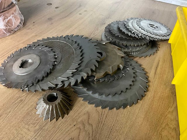 Partij boren & zaagbladen/ freeskoppen - afbeelding 3 van  5