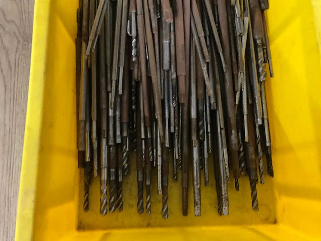 Partij boren & zaagbladen/ freeskoppen - afbeelding 5 van  5