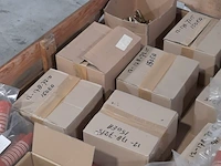 Partij borgenpennen en stukjes buis - afbeelding 9 van  9