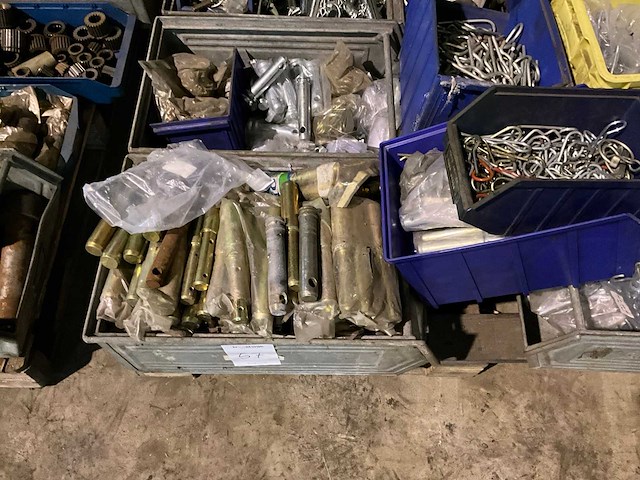 Partij borgveren en pennen - afbeelding 8 van  8