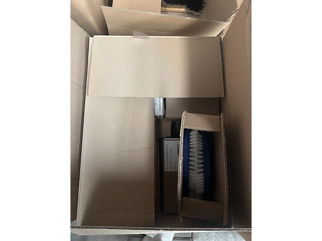 Partij borstels, schoenaccessoires en diversen - afbeelding 8 van  11