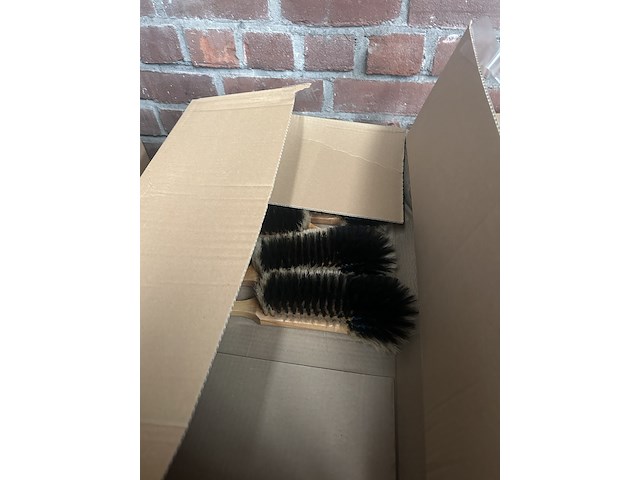 Partij borstels, schoenaccessoires en diversen - afbeelding 9 van  11