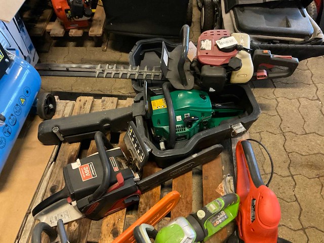 Partij bos- en tuingereedschap - afbeelding 2 van  3