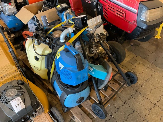 Partij bos- en tuingereedschap - afbeelding 1 van  3