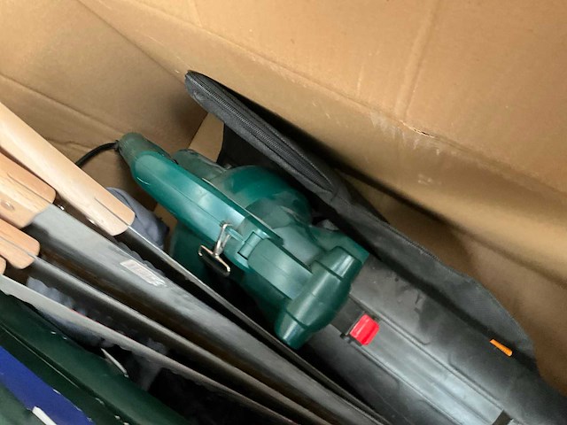 Partij bos- en tuingereedschap - afbeelding 2 van  8